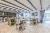 847772_13-_hotel_restaurant_la_desirade_-_salle_de_restaurant_reduite