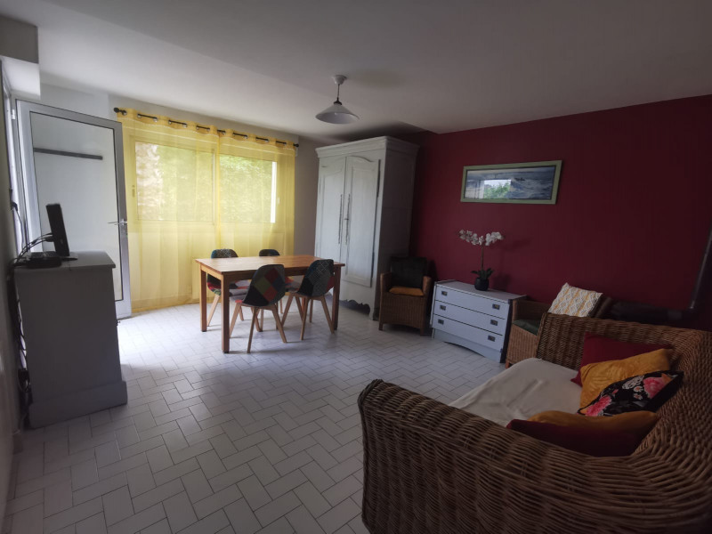 727046_crouillebois-2022-hebergements_belle-ile-sauzon-meuble-salon_sejour
