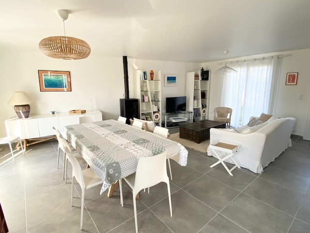 832669_2025-location_meublee-louvet_-_maison_mac_cat-maison-le_palais_-_vue_interieure_2
