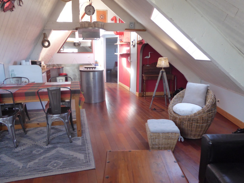 842752_2025_-_tourbier_sylvain_-_les_logis_du_port_-_location_meublee_-_appartement_5_-_le_palais_-_1