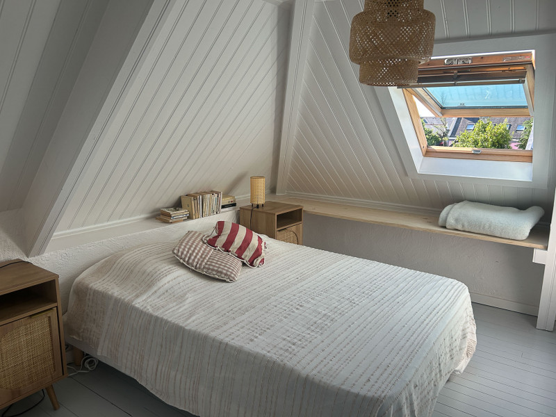 859556_2025-la_maison_de_pilote-olivry-location_meublee-locmaria_-chambre-1